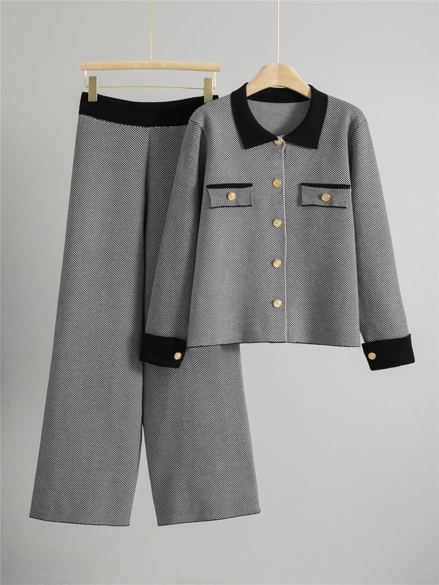 Elegant Two-Tone Knit Lounge Set