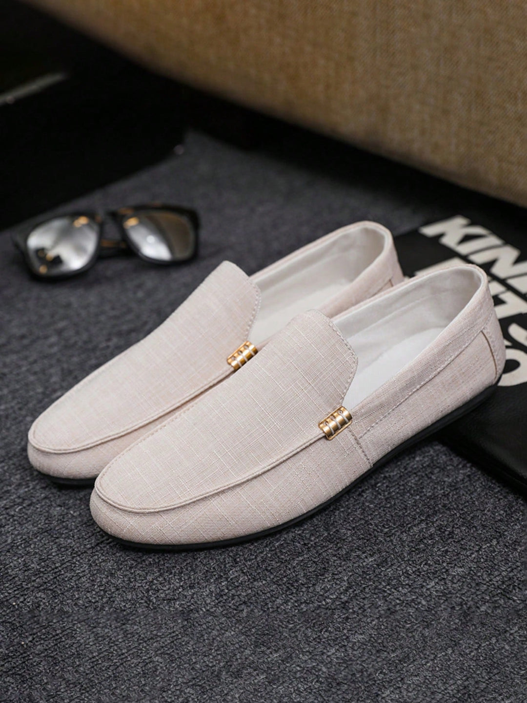 Men's Textured Hardware Slip On Loafers