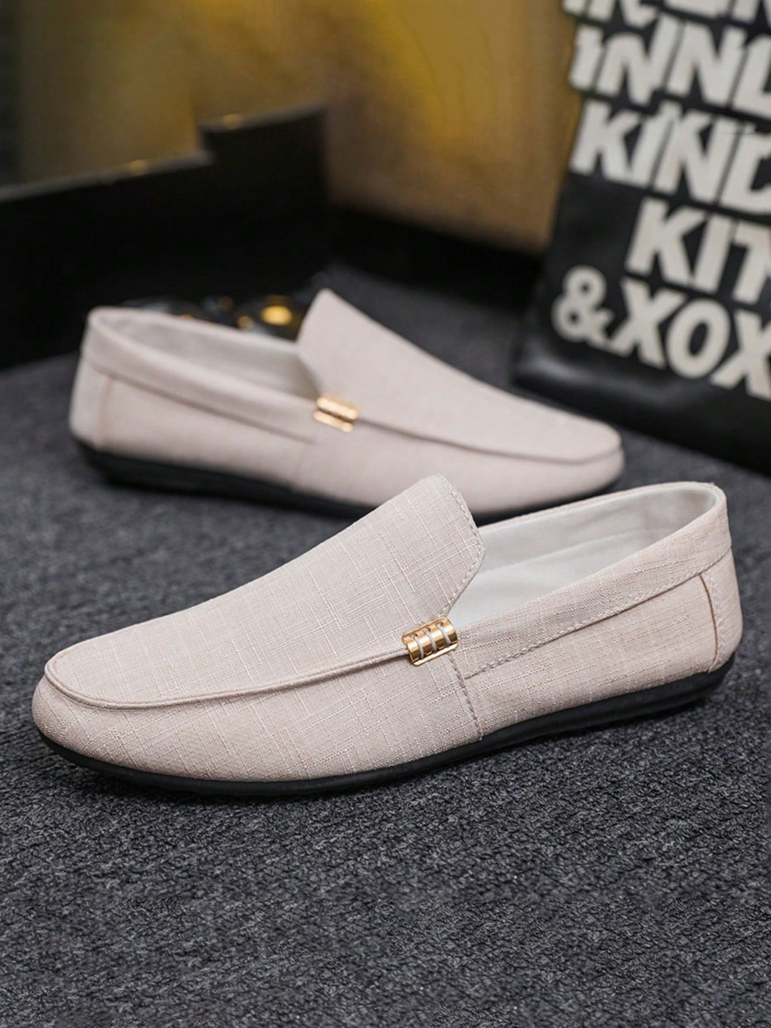 Men's Textured Hardware Slip On Loafers