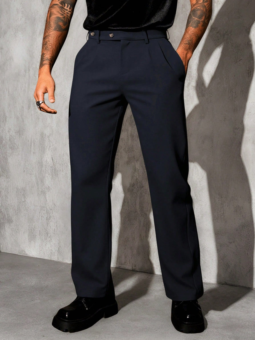 Pleated Relaxed Fit Trousers