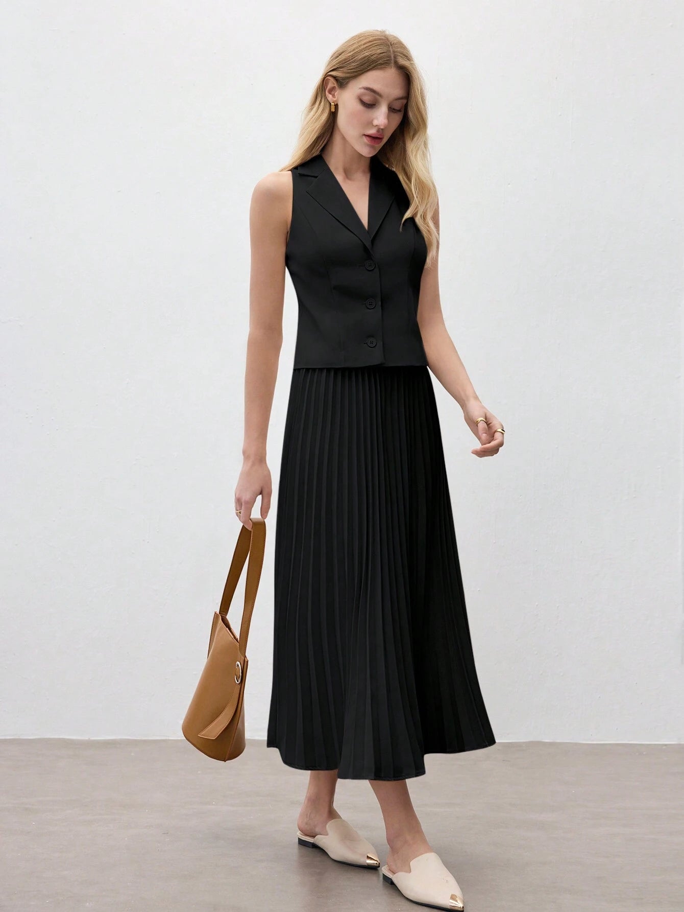 Sleeveless Waistcoat Pleated Skirt Set