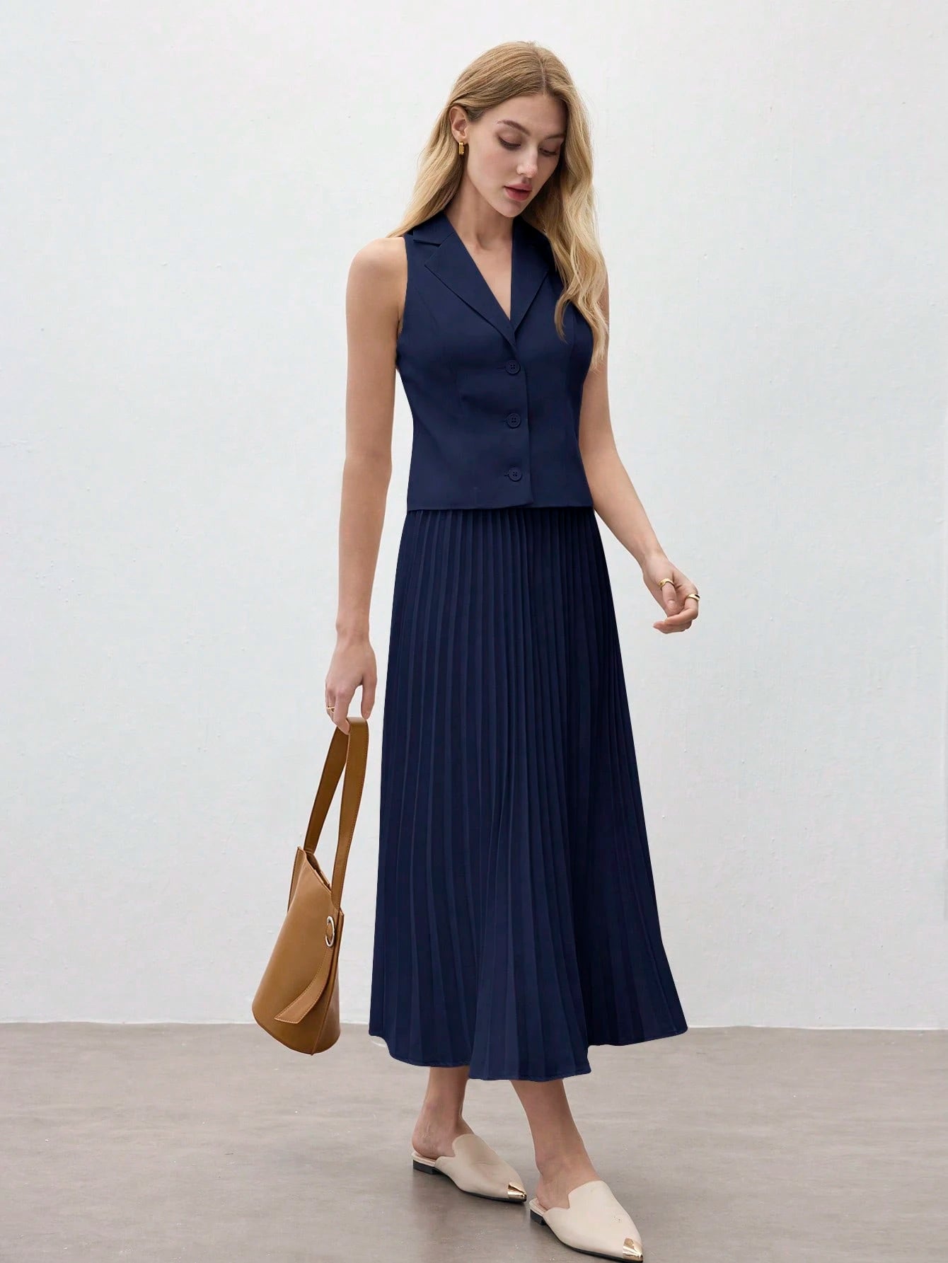 Sleeveless Waistcoat Pleated Skirt Set