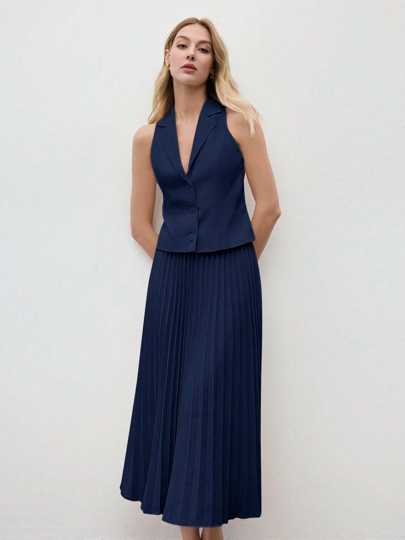 Sleeveless Waistcoat Pleated Skirt Set